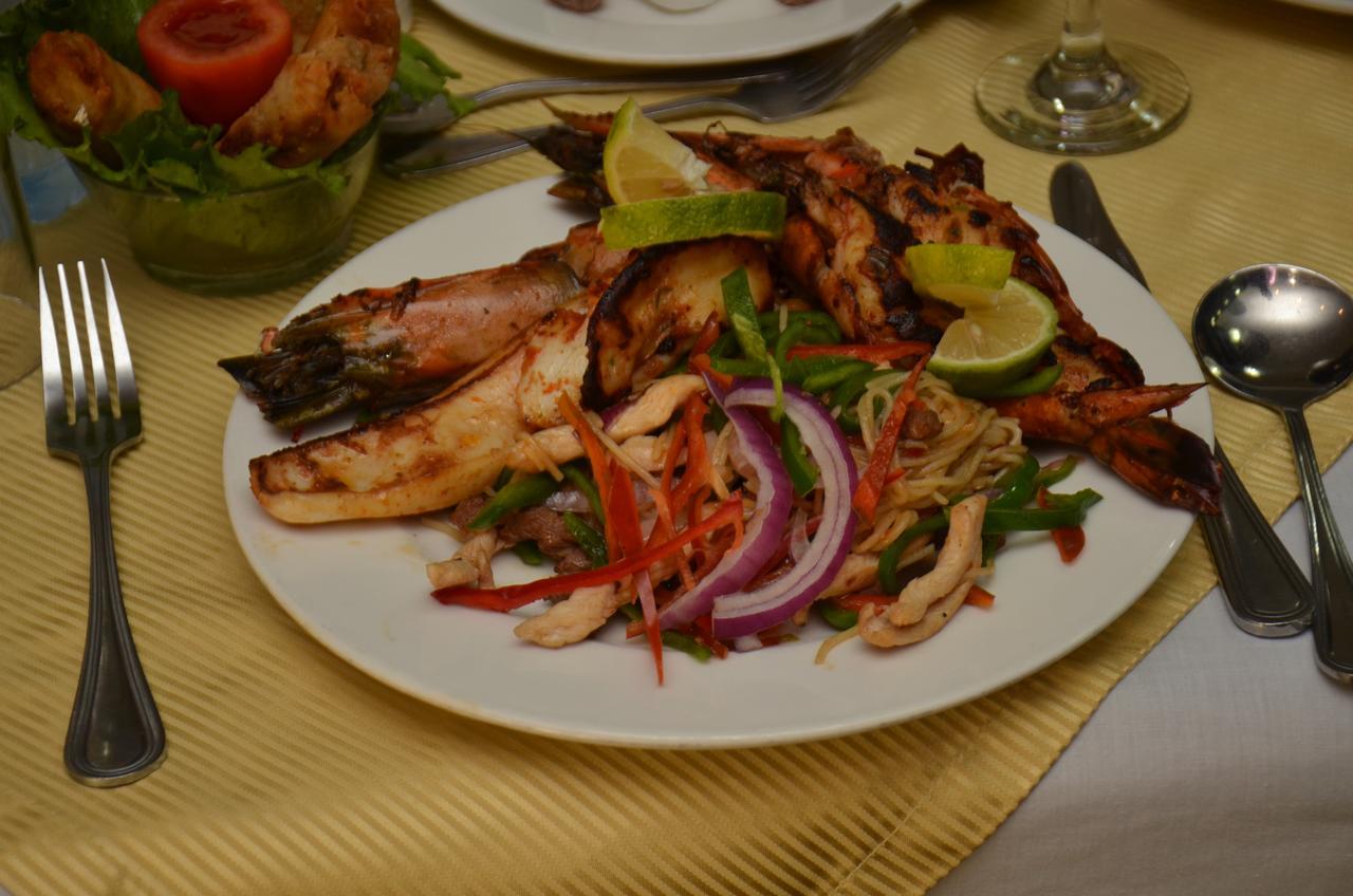 Oakwood Park Hotel Lekki Ngoại thất bức ảnh
