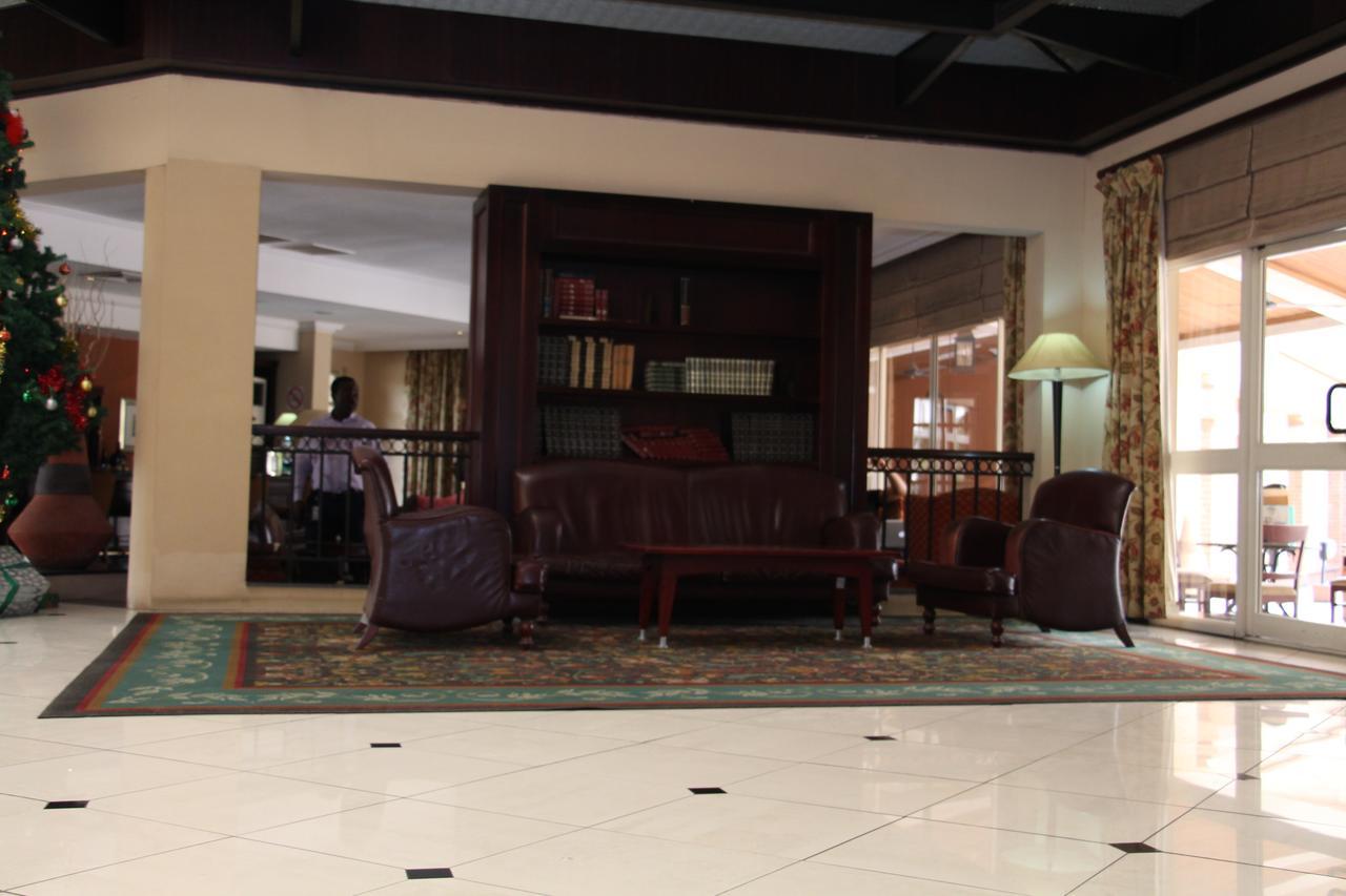 Oakwood Park Hotel Lekki Ngoại thất bức ảnh