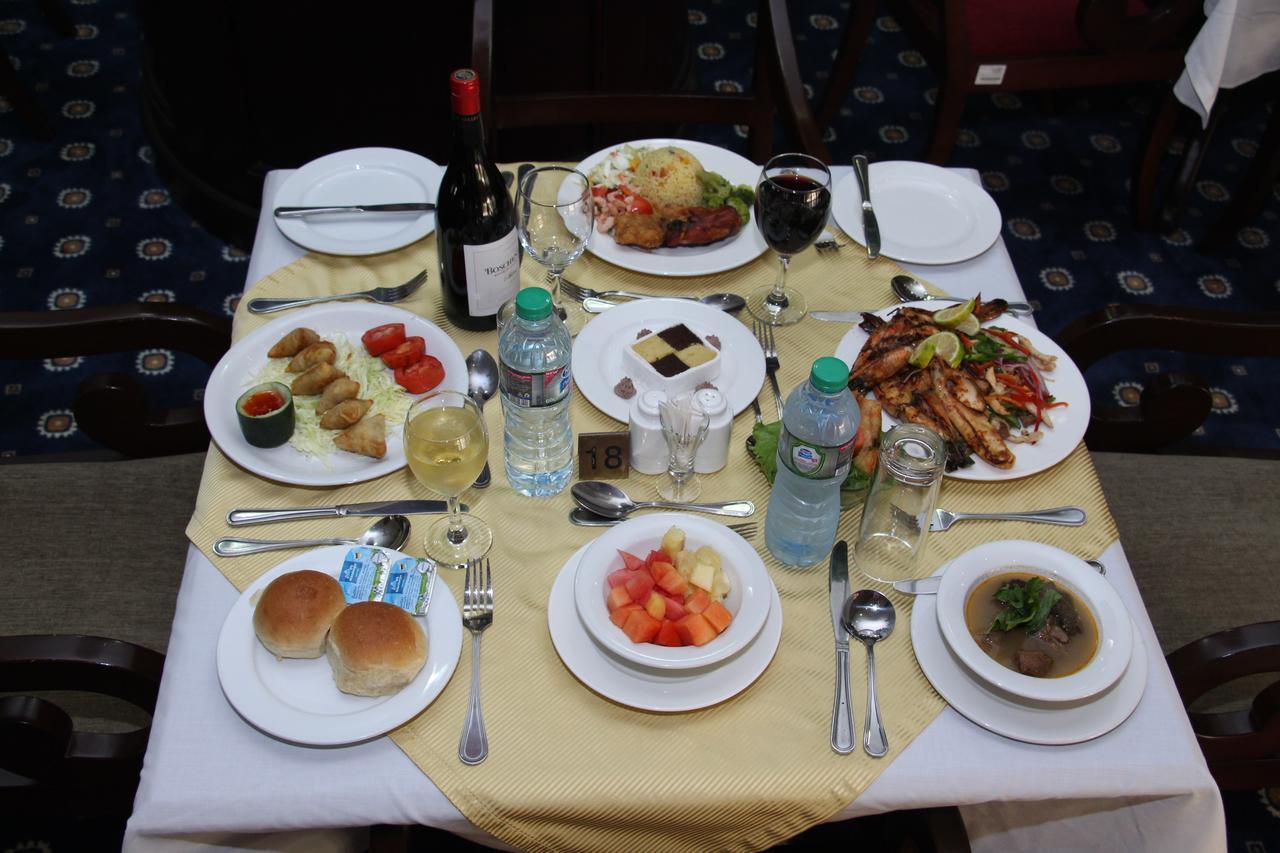 Oakwood Park Hotel Lekki Ngoại thất bức ảnh