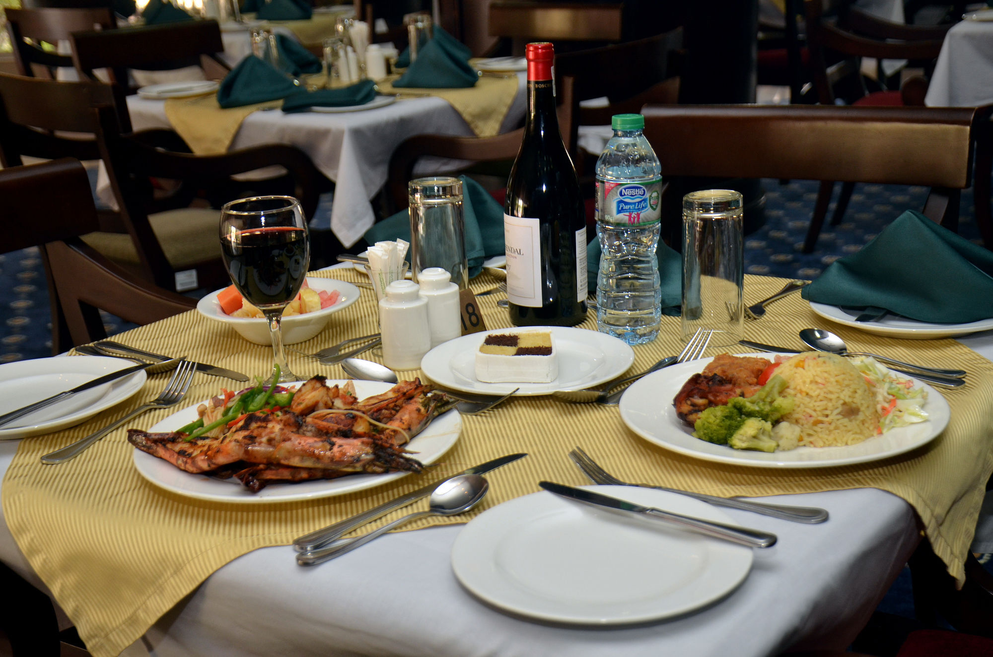 Oakwood Park Hotel Lekki Ngoại thất bức ảnh